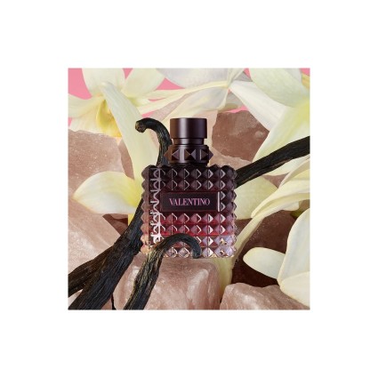 "Valentino Donna Intense: A magnetic, vanilla, jasmine, amber, bold."