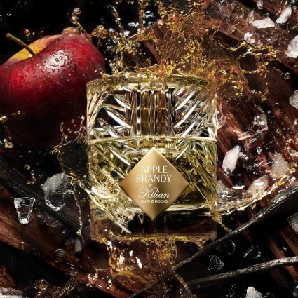 "Kilian Apple Brandy: A boozy, spicy, woody, fresh scent."
