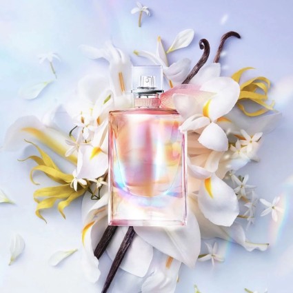 "Lancôme La Vie est Belle Soleil Cristal: Sunny, coconut, floral."