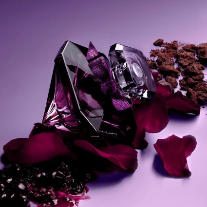 "Lancôme La Nuit Trésor Le Parfum: Deep, gourmand, woody, floral."