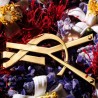 "YSL Libre Le Parfum: A rich, honey, saffron, warm spicy floral."