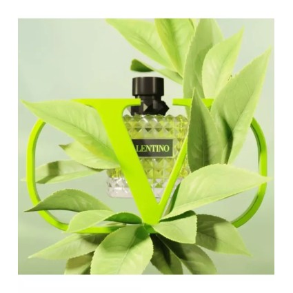 "Valentino Donna Green: A fresh, floral, woody, tea-like."