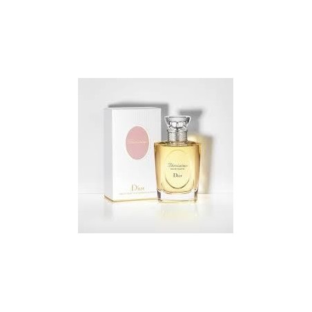 "Dior Diorissimo: A fresh, lily-of-the-valley, pure, classic."