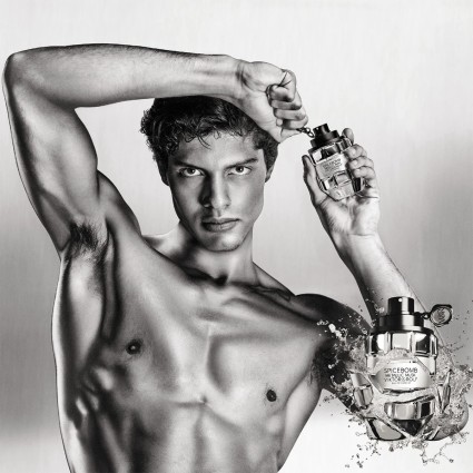 "V&R Spicebomb Metallic Musk: A warm, spicy, leather, musky."