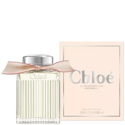 "Chloé L'Eau de Parfum Lumineuse opens with the velvety accents of Jasmine Sambac, creating a solar and almost carnal bouquet."