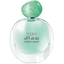Experience the invigorating scent of Acqua di Gioia EDP. This iconic Giorgio Armani fragrance captures the joy of nature. Long-l
