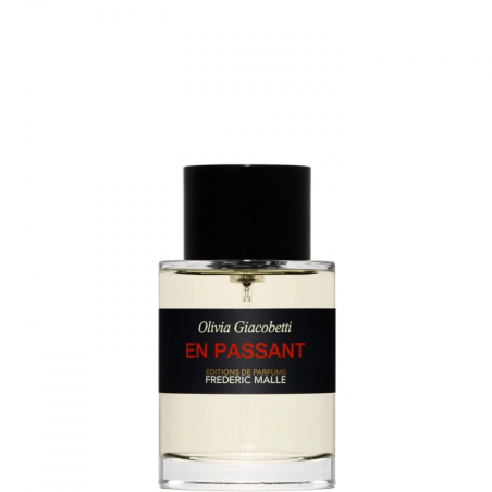 "Frédéric Malle En Passant: A delicate, fresh, and airy lilac floral fragrance."