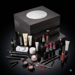 M.A.C 24 Days of M.A.C Icons ADVENT CALANDAR over 550 usd