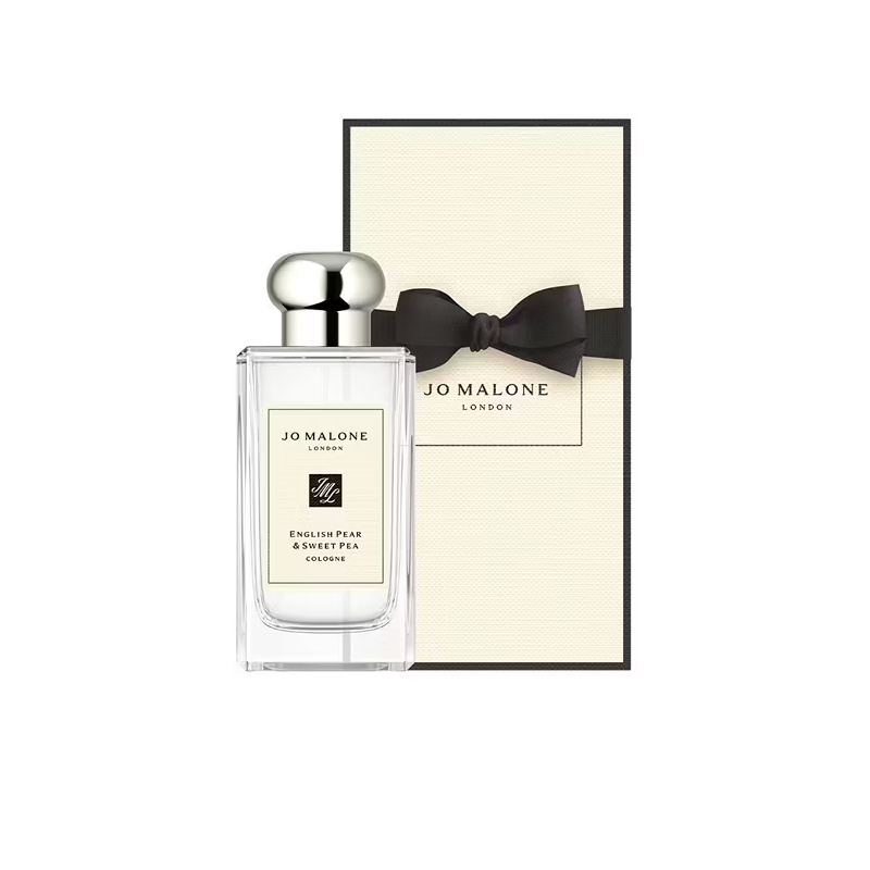 "Jo Malone English Pear & Sweet Pea: Delicate, fruity, floral." "Jo Malone English Pear & Sweet Pea: Delicate, fruity, floral."