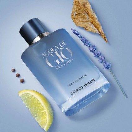 "Armani Acqua di Giò Profondo EDT: Deep, aquatic, mineral, fresh."