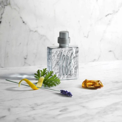"Cerruti 1881 Silver: A fresh, aromatic, woody, metallic, crisp."